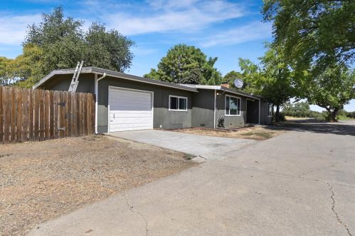 622 Center Ave, Gridley, CA 95948-9718