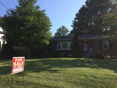 632 Locust Grove Rd, York, PA 17402-4528