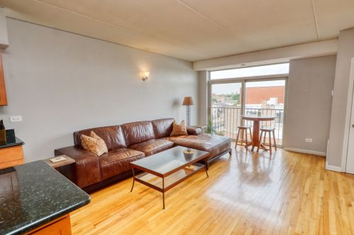 3000 Wentworth Ave, Chicago, IL 60616-2734