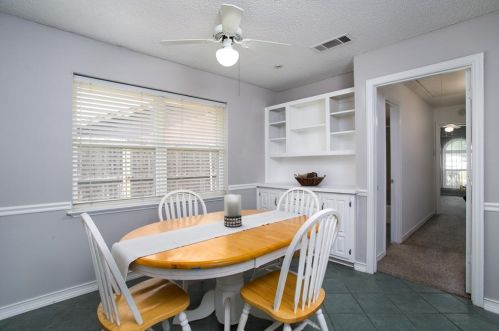 2702 Peach Tree Dr, Carrollton TX 75006-4735 exterior