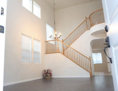 10140 Atkins Dr, Elk Grove, CA 95757-4319