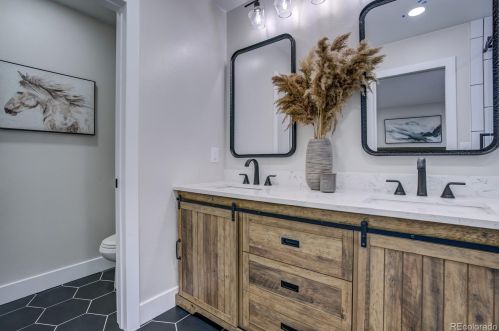 7959 Vincennes Way, Englewood CO  80112-3332 exterior