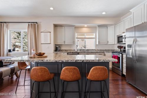 7994 Springshire Dr, Park City UT 84098-5396 exterior