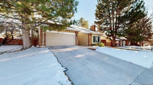 8432 Long Ave, Englewood, CO 80112-2712