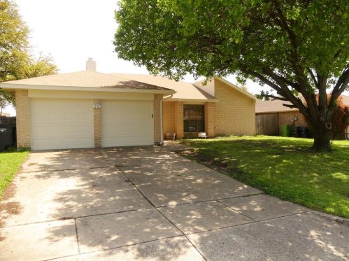 113 Suttonwood Dr, Fort Worth TX  76108-3835 exterior