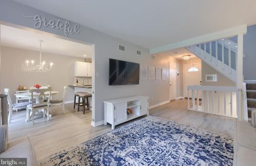 230 Parklawn Ct, Lancaster PA  17601-2660 exterior