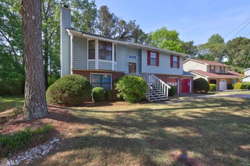 2050 Lown Farm Ln, Lithonia, GA 30058-3940