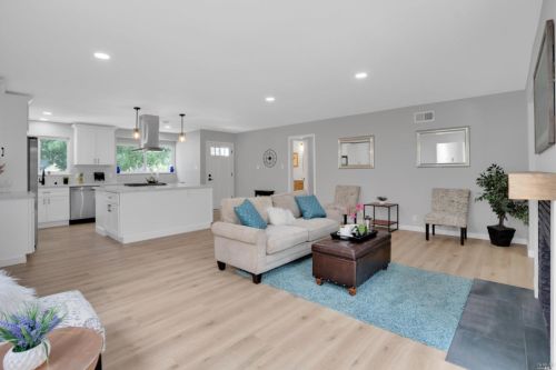 1111 Aspen Dr, Concord CA  94520-4001 exterior