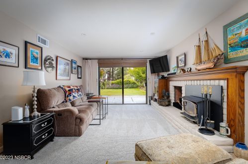 2123 Fallen Leaf Dr, Santa Maria CA  93455-5739 exterior
