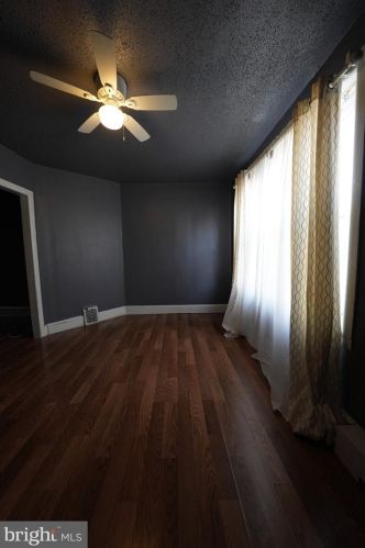 4114 Darien St, Philadelphia, PA 19140-2206