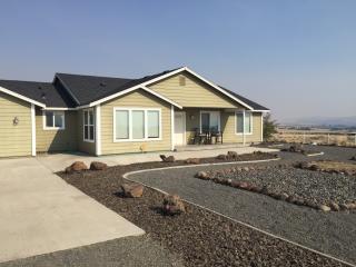 1105 Norman Rd, Yakima, WA 98901-7917