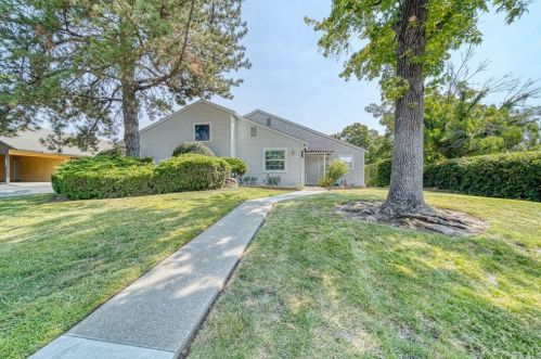 2319 Bar Triangle St, Chico, CA 95928-7604