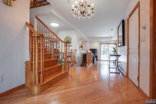 52 Berger St, Wood-Ridge, NJ 07075-1801