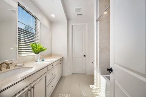 22 Shadybend, Irvine CA  92602-0844 exterior