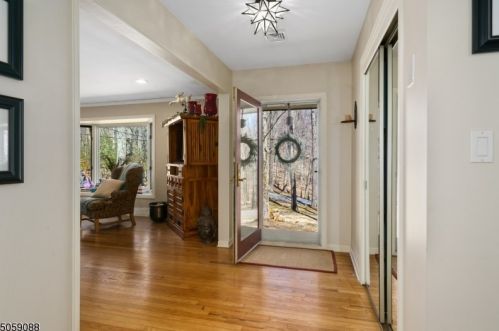2 Winterwood Rd, Lebanon, NJ 08833-4521