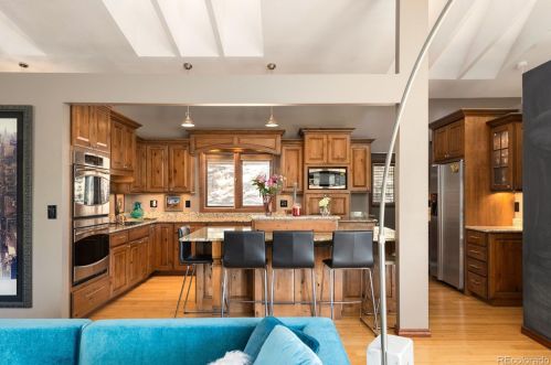 2401 Pinehurst Dr, Lakewood, CO 80439