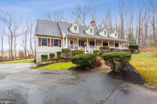 5409 Countryside Cir, Jeffersonton, VA 22724-1806