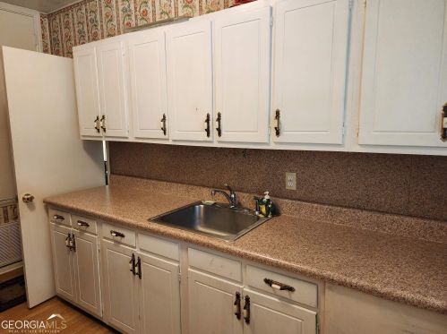 7023 Hardup Rd, Albany, GA 31721-8638