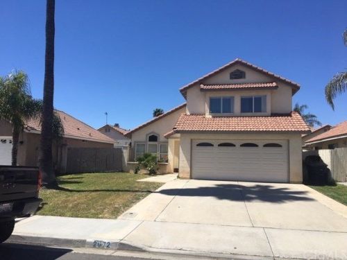 2072 Sundown Dr, Perris, CA 92571-2611
