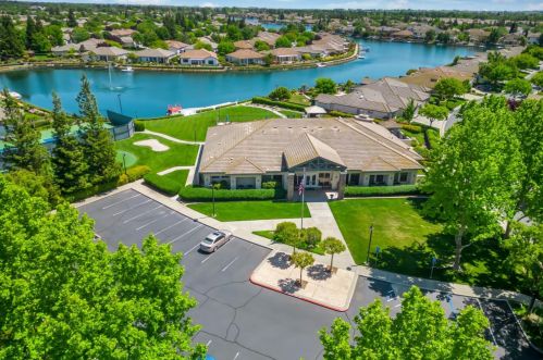 9493 Emerald Cove Ln, Elk Grove CA  95758-3612 exterior