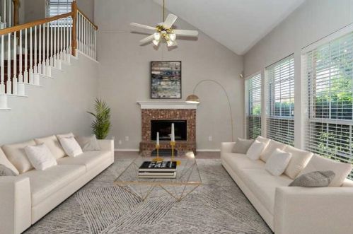 1737 Canyon Ridge St, Fort Worth, TX 76131-2215