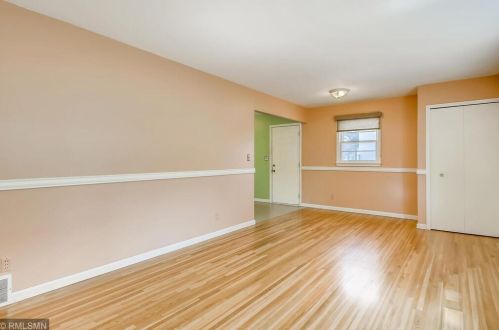 392 Grafton Ave, Saint Paul MN  55128-6528 exterior