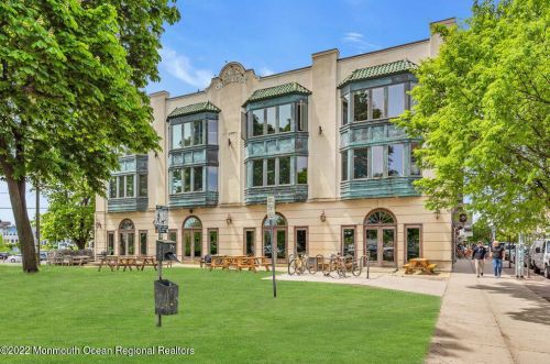 508 Cookman Ave, Tinton Falls, NJ 07712-7136