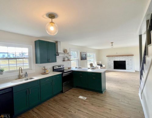 26 Waverly Cir, Newnan, GA 30263-2773