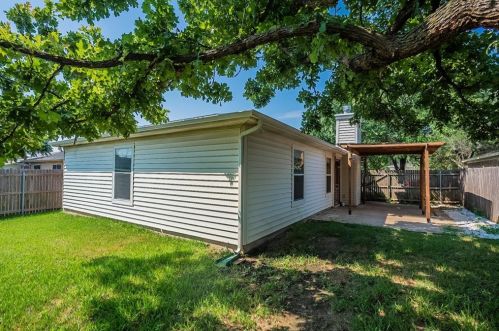 5624 Northfield Dr, Fort Worth TX  76179-3749 exterior