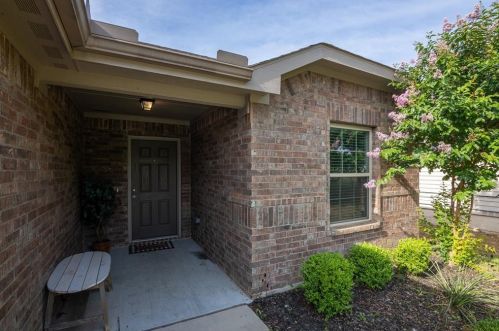 5829 Farnsworth Ave, Fort Worth TX  76107-7321 exterior