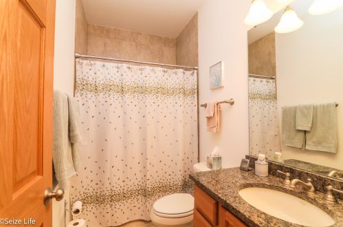 307 Schmidt Dr, Pingree Grove IL  60140-8273 exterior