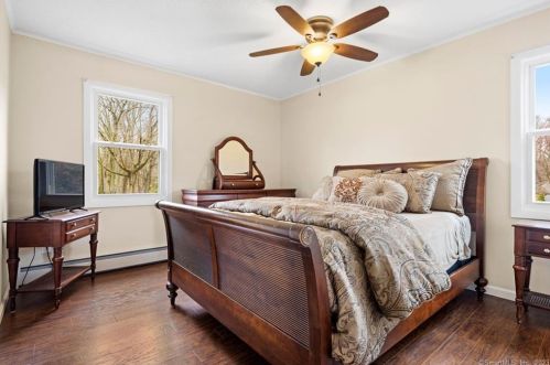 120 Wentworth Dr, Wapping CT  06074-1259 exterior