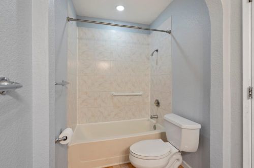 9420 Trenholm Dr, Elk Grove CA  95758-6533 exterior