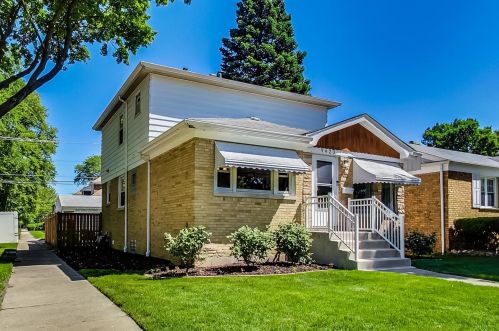 9420 Lincoln Ave, Brookfield, IL 60513-1109