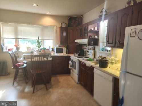 750 Summit Dr, Lancaster PA  17601-1152 exterior