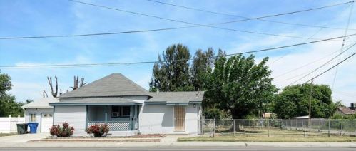 636 Fox St, Lemoore, CA 93245-2627