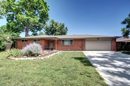 1520 Xanthia St, Denver CO  80220-2218 exterior