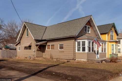 215 8th St, Brainerd, MN 56401-3401