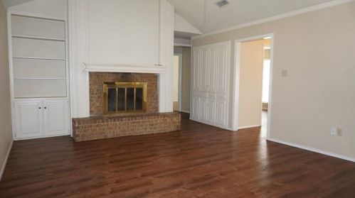 5341 Bob Dr, Fort Worth TX  76180-5965 exterior