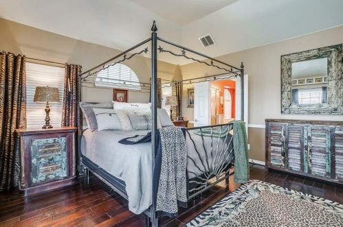 8017 Cripple Crk Dr, Fort Worth TX  76179-2527 exterior