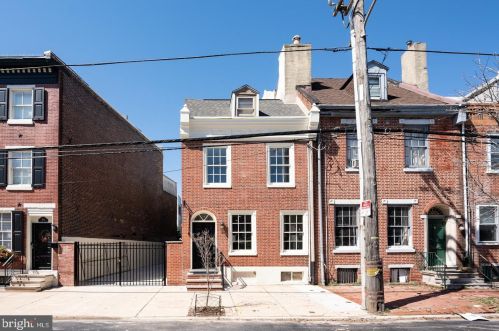 950 Front St, Philadelphia PA 19147-0043 exterior