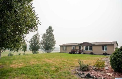 433 Fir Rd, Eltopia, WA 99330-5004