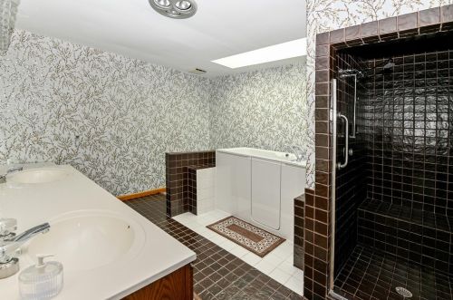 601 Chardonnay Rdg, Cincinnati OH 45226-1732 exterior