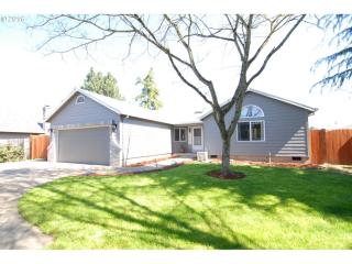 1812 Valeri Dr, Newberg OR  97132-4011 exterior