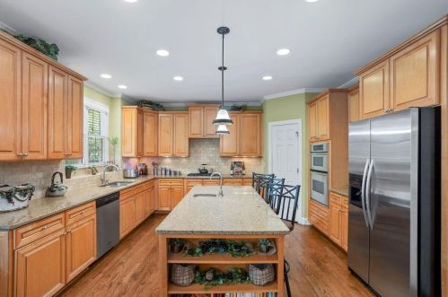 2551 Essex Ln, Atlanta GA  30331-7855 exterior