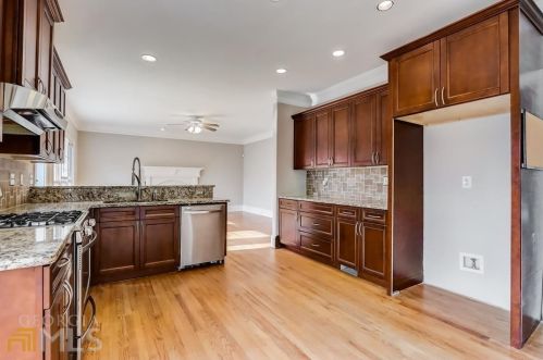 3110 Brians Creek Dr, Conyers, GA 30013-6437