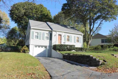 97 Sunset Rd, Portsmouth, NH 03801-4925