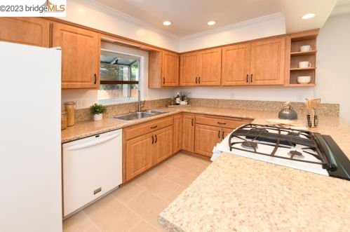 1858 Carlotta Dr, Concord, CA 94519-1302