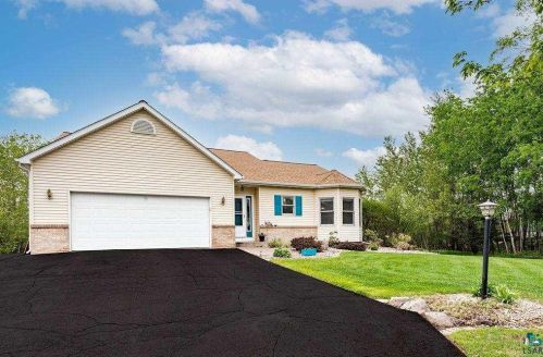 5253 Falcon Dr, Duluth, MN 55811-1438