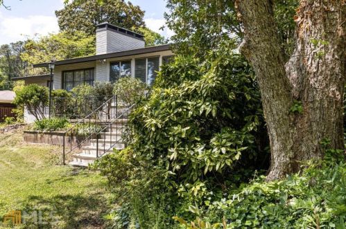 1903 Mcjenkin Dr, Atlanta GA  30345-3005 exterior